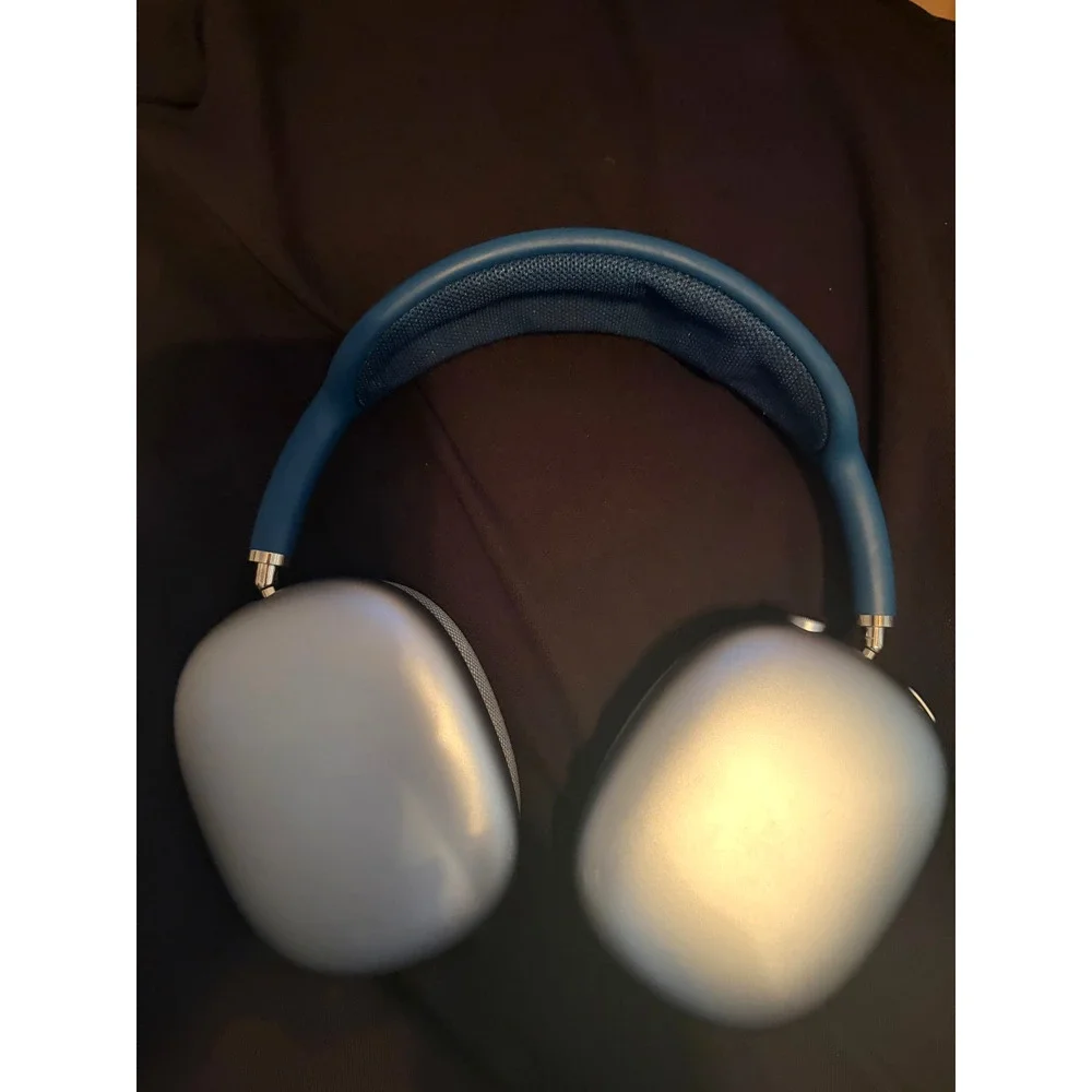Apple AirPods Max A2096 Wireless Over-Ear Headphones - Sky Blue w/ Smart Case
